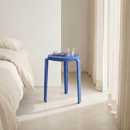 Tabouret empilable Lou Chroma bois bleu / Bois éco-certifié - TIPTOE