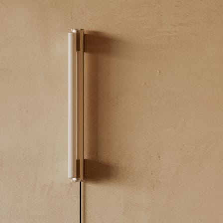 Applique avec prise Eiffel Single métal / H 50 cm - Frama