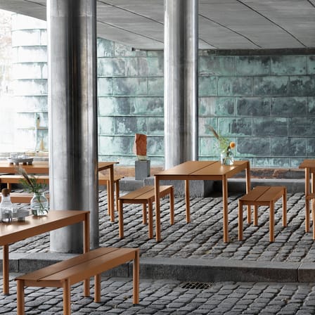 Table rectangulaire Linear métal beige / 140 x 75 cm - Muuto