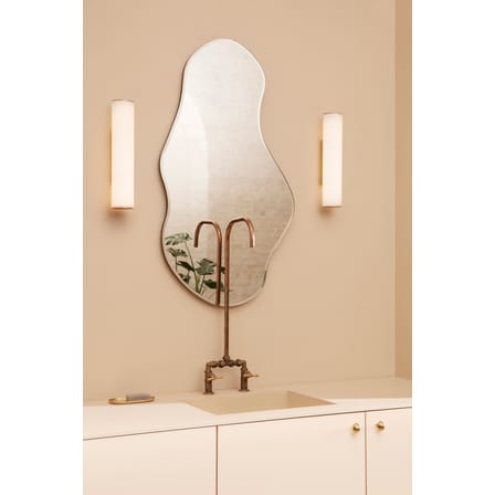 Applique avec prise Vuelta LED verre blanc Small / L 40 cm - Ferm Living