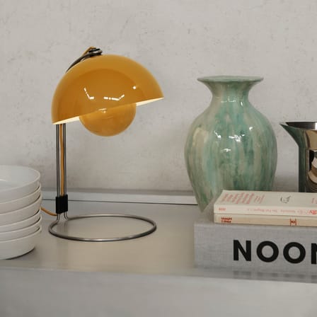 Lampe de table Flowerpot VP4 métal jaune / H 36 cm - By Verner Panton, 1968 - &tradition