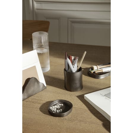Plateau Yama métal noir / Ovale - 19 x 9,5 cm -  Aluminium recyclé - Ferm Living