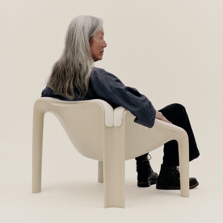 Fauteuil rembourré F300 tissu blanc / Pierre Paulin, réédition 1965 - Gubi