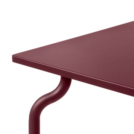 Table basse South métal rouge / 90 x 90 x H 38 cm - Magis