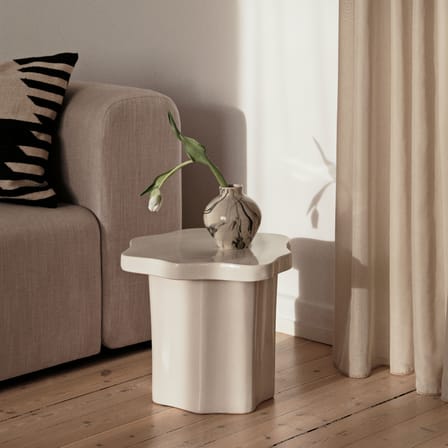 Table d'appoint Sonja céramique blanc / 42,5 x 46,5 x H 36 cm - BROSTE COPENHAGEN