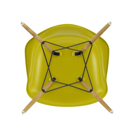 Fauteuil DAW - Eames Plastic Armchair plastique jaune / (1950) - Pieds bois clair - Vitra
