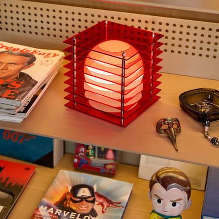 Lampe de table Lop Small Square plastique rouge / Lauréat Archiproducts Design Award - BANG