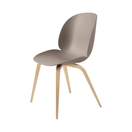 Chaise Beetle plastique beige / Pieds chêne - Gubi