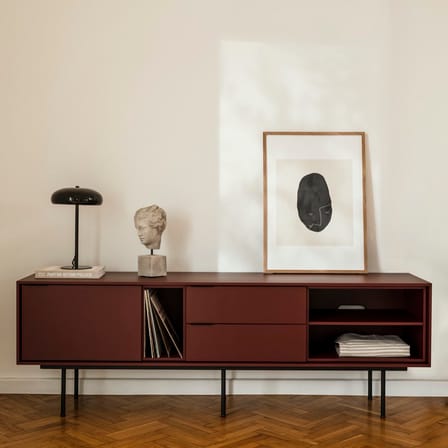 Mod Television table wood red / L 189 x H 61 cm - NOO.MA