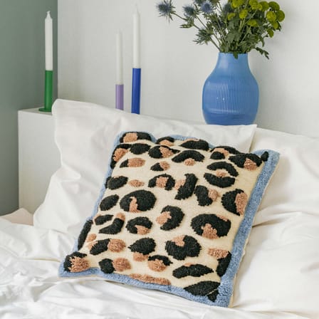 Leopard Cushion textile multicoloured / 45 x 45 cm - Hand-woven recycled Wool - COLORTHERAPIS