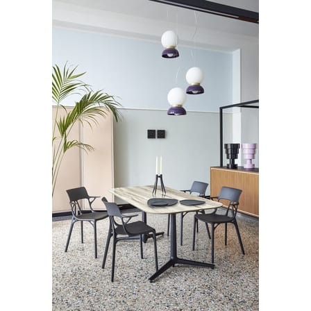 Fauteuil A.I plastique métal métallisé / Conçu par une intelligence artificielle - 100% recyclé - Kartell