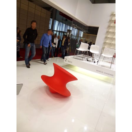 Rocking chair Spun plastique rouge / Thomas Heatherwick, 2010 - Magis