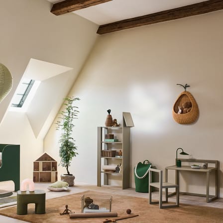 Giraffe Children’s bookshelf wood beige / W 69 x D 24 x H 140 cm - Ferm Living