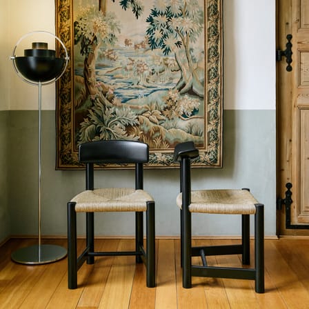 Chaise Daumiller bois noir / 1977 - Gubi