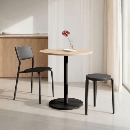 Tabouret empilable Lou Chroma bois noir / Bois éco-certifié - TIPTOE