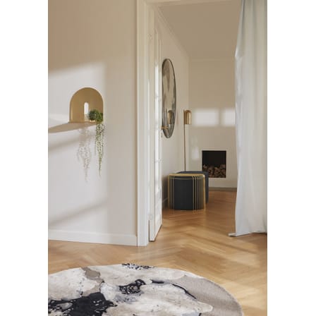 Curva End table metal gold / 34 x 48 x H 45 cm - AYTM