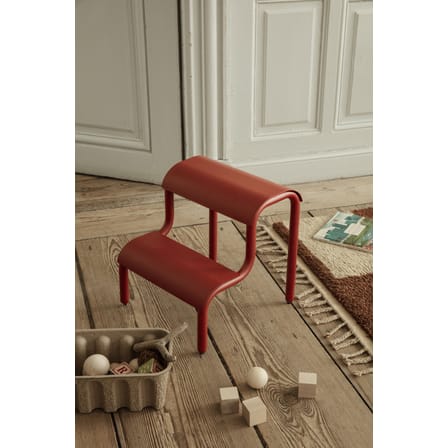 Up Step Moveable step metal red / Metal - L 34 x D 35 x H 36 cm - Ferm Living