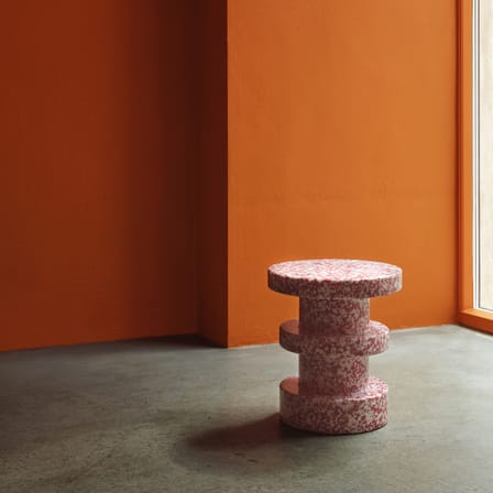 Hocker Bit Stack plastikmaterial rot / Beistelltisch - 100% Recycling-Kunststoff / Ø 36 cm - Normann Copenhagen