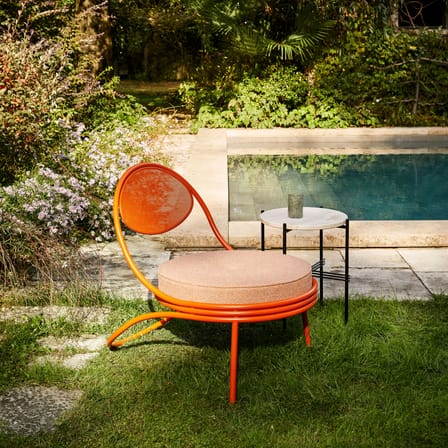 Fauteuil rembourré Copacabana métal orange / Mathieu Matégot, 1955 / Seconde vie - Gubi