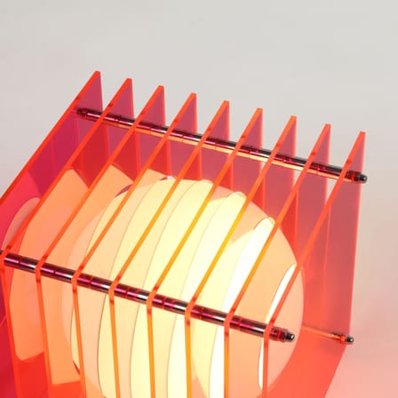 Lampe de table Lop Small Square plastique rose / Lauréat Archiproducts Design Award - BANG