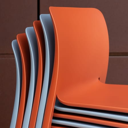 Chaise empilable First plastique bleu / Stefano Giovannoni, 2007 - Magis