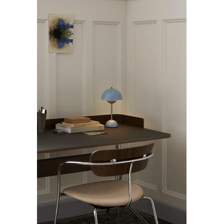 Fauteuil empilable Pavilion AV4 beige bois naturel / assise rembourrée - &tradition