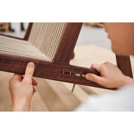 Fauteuil lounge MR01 Initial tissu beige bois naturel / Noyer & corde - Gubi