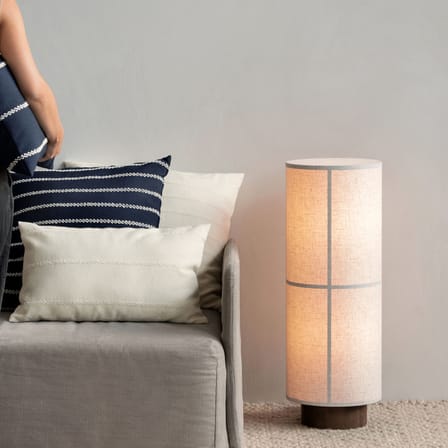 Lampadaire Hashira LOW tissu beige / Ø 30 x H 83 cm - Lin - Audo Copenhagen