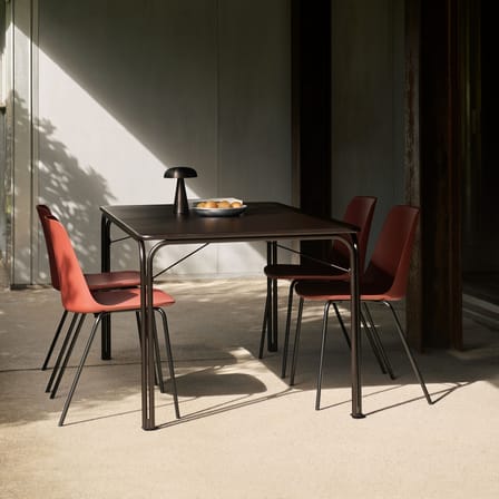 Table rectangulaire Thorvald SC113 métal noir / 160 x 90 cm - 6 places - &tradition