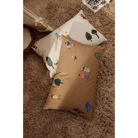 Coussin The Park tissu blanc / 60 x 40 cm - Motifs brodés - Ferm Living