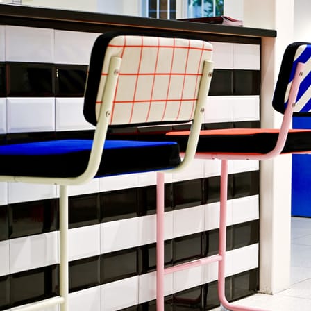 Chaise de bar rembourrée Super Stool tissu multicolore - Seletti