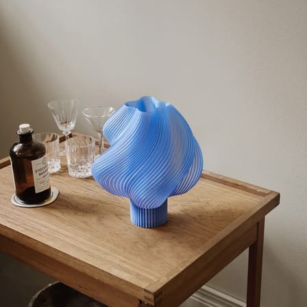 Lampe de table Soft Serve Regular bleu / H 26 cm - CRÈME ATELIER