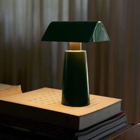 Lampe sans fil rechargeable Caret MF1 métal vert /  H 22 cm - &tradition