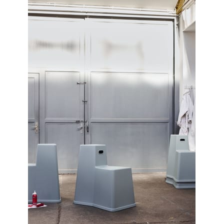 Tabouret Stool-Tool plastique gris / Multifonction - Vitra