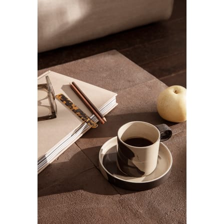 Tasse Inlay céramique marron beige / Avec soucoupe - Ferm Living