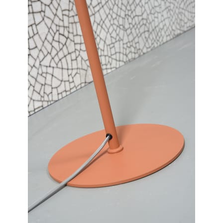 Lampadaire Marseille métal rose orange / Orientable - H 141 cm - It's about Romi