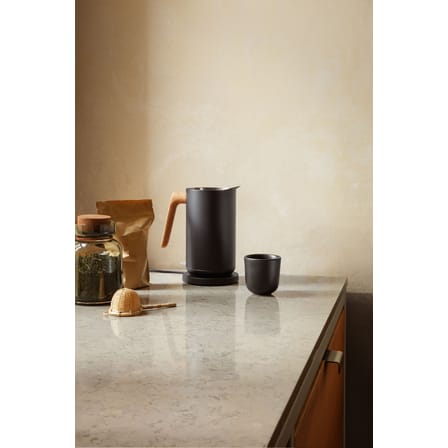 Bouilloire électrique Nordic Kitchen métal noir bois naturel / 1,5 L - Acier & chêne - Eva Trio