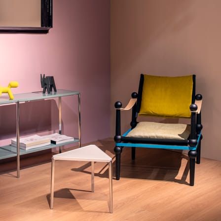 Fauteuil rembourré Twain tissu jaune / Konstantin Grcic, 2024 - Magis