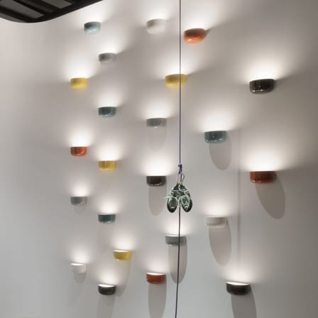 Applique Bellhop Wall Up plastique blanc / LED  / L 19,1 cm - Flos