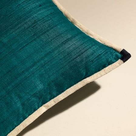 Sequence Cushion textile green / 50 x 30 cm - Silk - Maison Sarah Lavoine