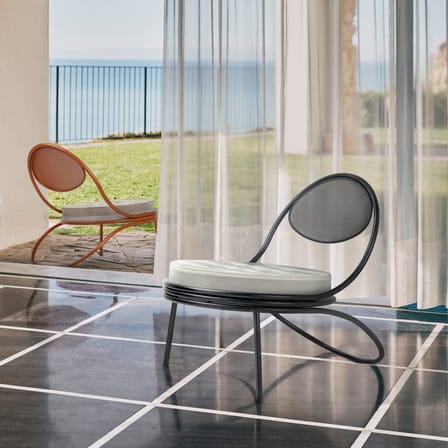 Fauteuil rembourré Copacabana métal orange / Mathieu Matégot, 1955 / Seconde vie - Gubi