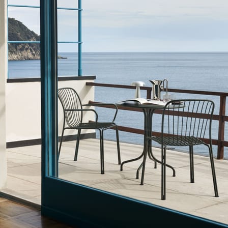 Fauteuil de repas Thorvald SC95 métal vert - &tradition