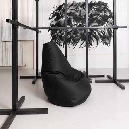 Pouf d'extérieur Sacco Outdoor Medium noir / 68 x 68 cm - Réédition 1968 - Zanotta