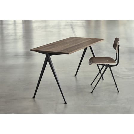 Chaise Result noir bois naturel / Réédition 1958 - Hay
