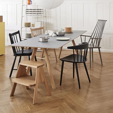 Fauteuil J110 bois vert / Réédition années 60 - Hay