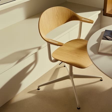 Fauteuil pivotant Mynt / Chêne - Vitra