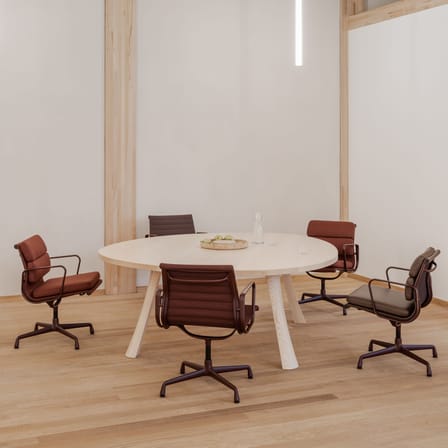 Fauteuil pivotant Soft Pad EA 208 tissu marron / Eames (1969) - Vitra