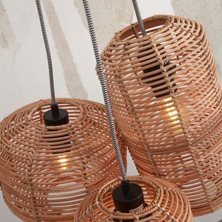Suspension Tanami Tube fibre végétale bois beige / 3 abat-jour - Rotin - GOOD&MOJO