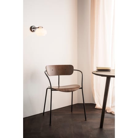 Pavilion AV2 Stackable armchair natural wood / Lacquered wood - &tradition