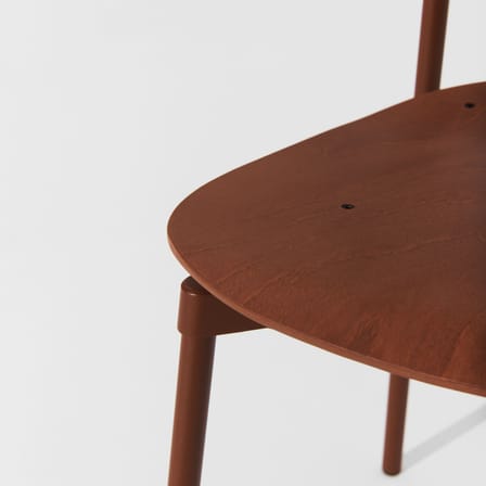 Chaise empilable Fromme bois rouge - Petite Friture